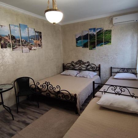 Guest House Chalet Agave Гагра Екстер'єр фото
