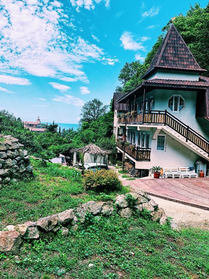 Guest House Chalet Agave Гагра Екстер'єр фото
